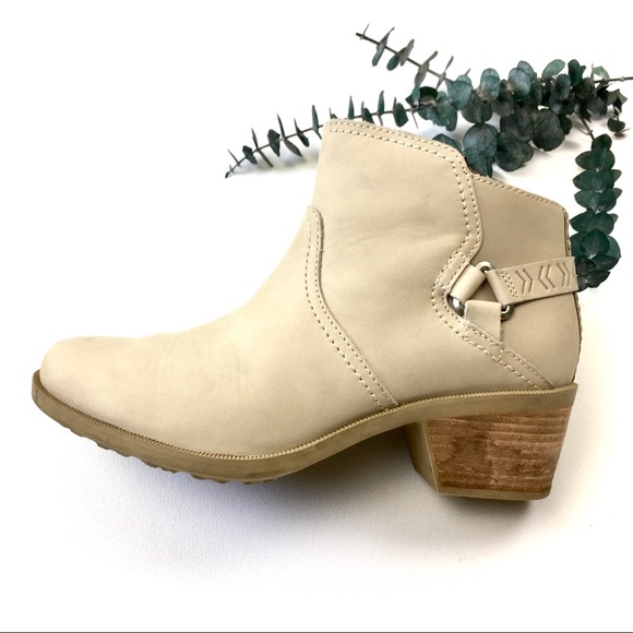 Teva Cream Leather Ankle Boot - Picture 4 of 7